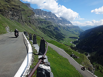 to the Klausen Pass