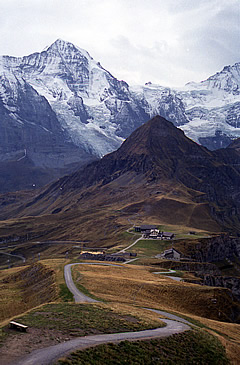 Tschuggen (2520m) seen from Männlichen (long lens) and, behind, the Jungfraujoch.