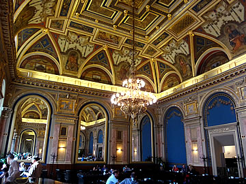 Budapest Parisi Nagyaruhaz Lotz Hall