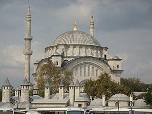 nuruosmaniye mosque