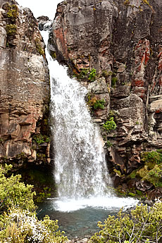 Tongariro NP Taranaki Falls  walk