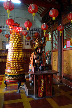 Phnom Penh taoist temple