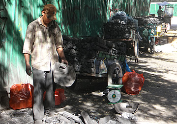 Phnom Penh charcoal sellers