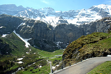 to the Klausen Pass