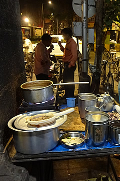 Mumbai newspaper vendors