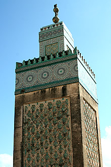 the minaret of the Bou Inania mosque from the cafe clock