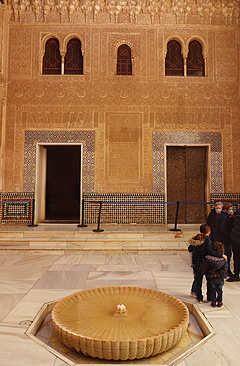 Alhambra Comares Facade