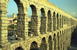 segovia roman aqueduct