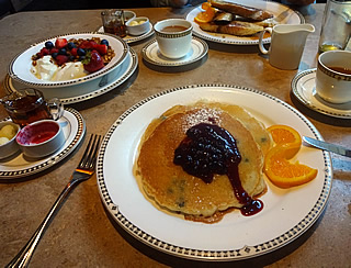 Davenport Hotel breakfast